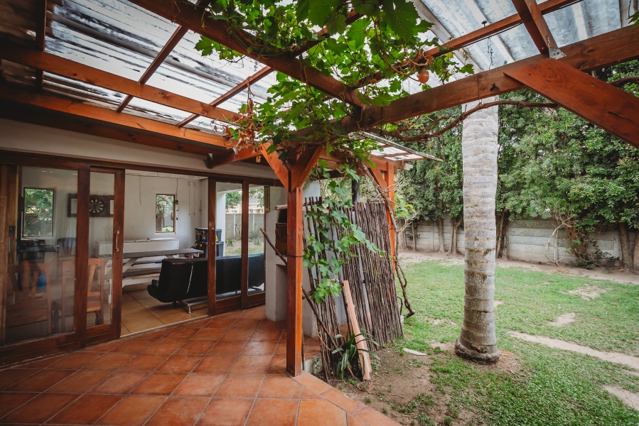 4 Bedroom Property for Sale in Bodorp Western Cape